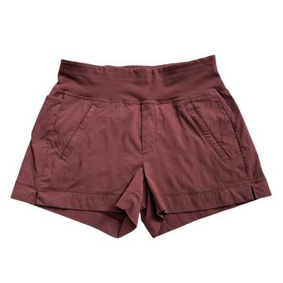 Athleta Trekkie North Shorts Zipper Pockets Burgundy Size 0 - Picture 4 of 10